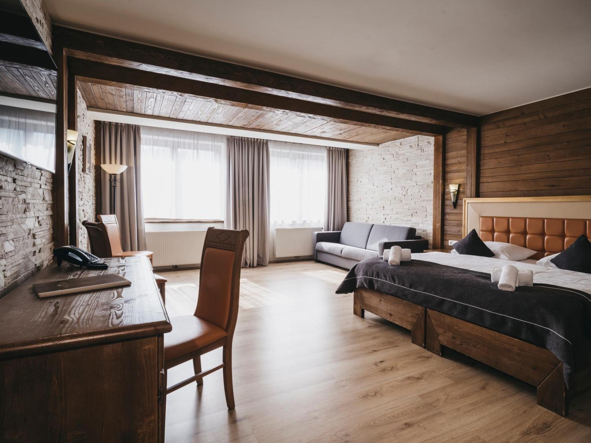 Hotel Victoria By Vaya Капрун Екстериор снимка